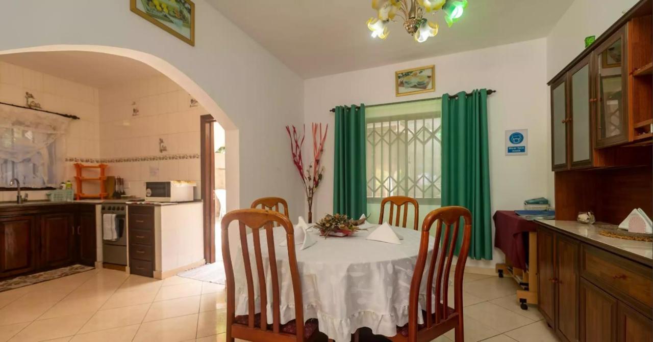Apartmán Chez Benoit Self Catering Victoria Exteriér fotografie